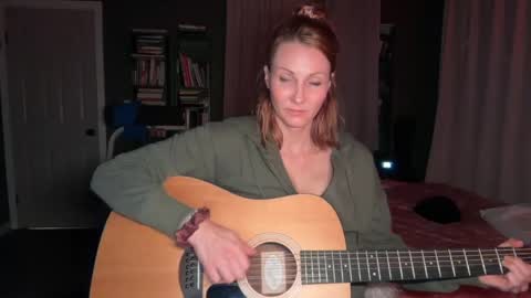 Snapshot of kaileeshy chatting on 05.15.26 Kailee Smile online show from 05.15.26