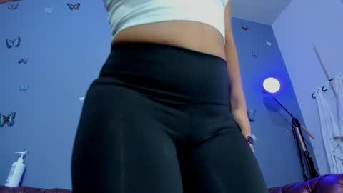 kaira_mosse_ online show from 11.23.25