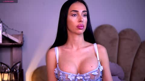 Kaira online show from 02.01.25