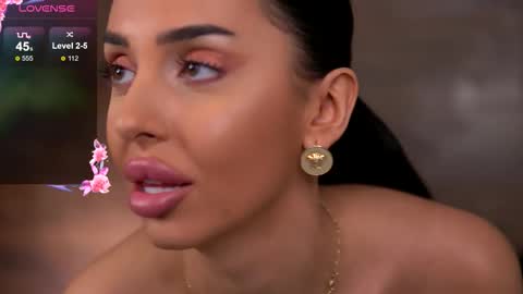 Kaira online show from 12.05.25