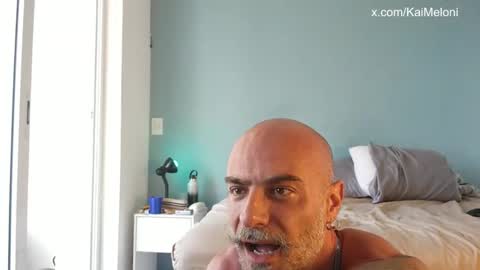 Kairos Meucci online show from 10.17.25