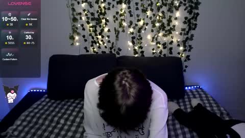 slutkai online show from 11.28.25