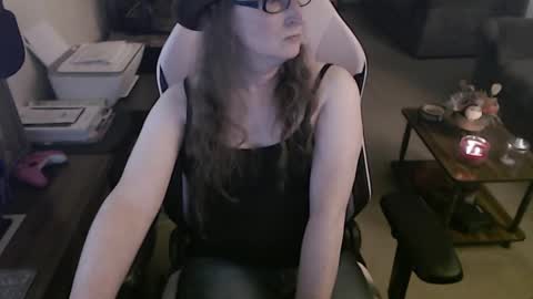 Snapshot of kait331 chatting on 11.09.25 Camprincess331 online show from 11.09.25