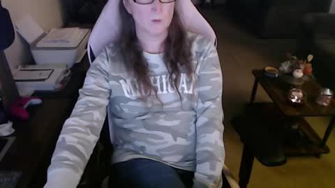 Snapshot of kait331 chatting on 11.13.25 Camprincess331 online show from 11.13.25