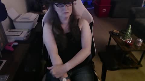 Snapshot of kait331 chatting on 11.16.25 Camprincess331 online show from 11.16.25