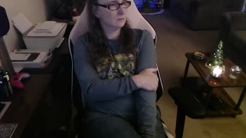 Snapshot of kait331 chatting on 11.25.25 Camprincess331 online show from 11.25.25