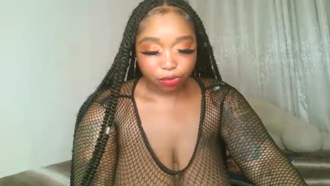 Snapshot of kakey_love chatting on 01.28.25 kakey love online show from 01.28.25