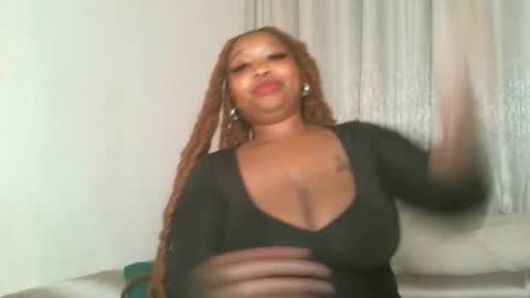 Snapshot of kakey_love chatting on 10.24.25 kakey love online show from 10.24.25