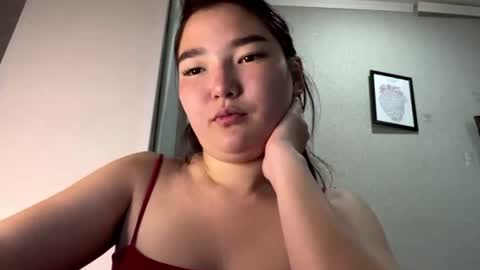 Snapshot of kalalinet chatting on 06.19.26 Sakura online show from 06.19.26