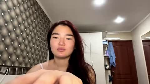 Snapshot of kalalinet chatting on 06.29.26 Sakura online show from 06.29.26