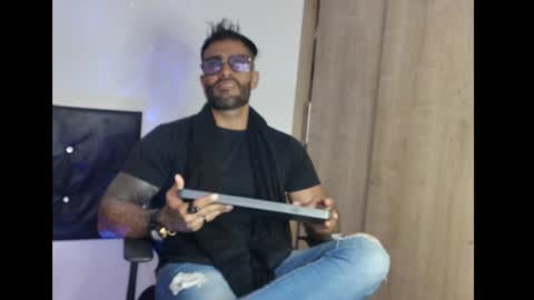 Snapshot of kaleth_price chatting on 02.27.25 Kaleth Price online show from 02.27.25