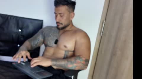 Snapshot of kaleth_price chatting on 03.08.25 Kaleth Price online show from 03.08.25