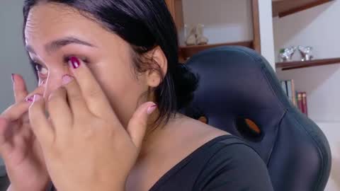 Snapshot of kali_sweet chatting on 06.02.26 AndreaLactating online show from 06.02.26
