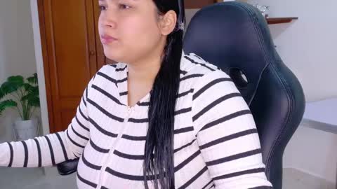 Snapshot of kali_sweet chatting on 06.09.26 AndreaLactating online show from 06.09.26