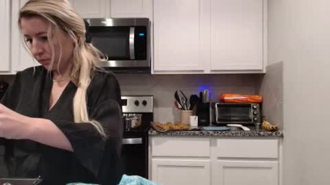 Kaliii jones online show from 11.28.25