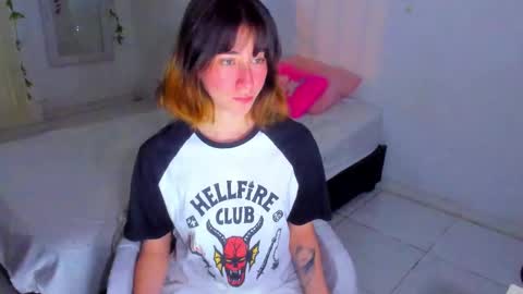 Snapshot of kalyna__bacon1 chatting on 09.17.25 kalynita online show from 09.17.25
