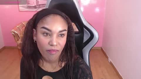 Kamala. Live 2100 - 600 online show from 12.18.25