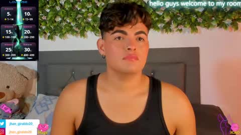 Snapshot of kami_22 chatting on 10.05.25 camilo  independent model online show from 10.05.25