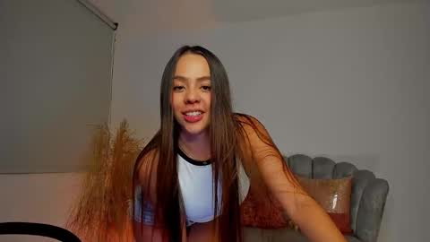 Snapshot of kamilamonroe chatting on 02.05.26 Kamila Monroe online show from 02.05.26