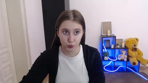 kamilla_love_ online show from 11.15.25