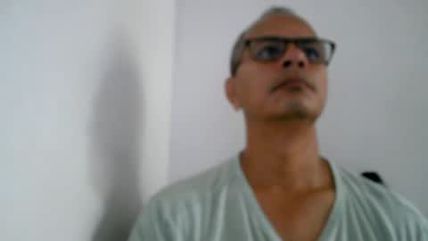 Snapshot of kamilo69_ chatting on 06.23.26 Kamilo online show from 06.23.26