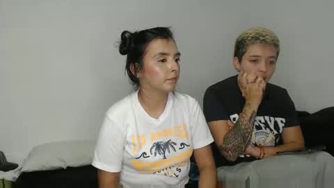 Snapshot of kammy_cami chatting on 03.09.26 kammy y camila online show from 03.09.26