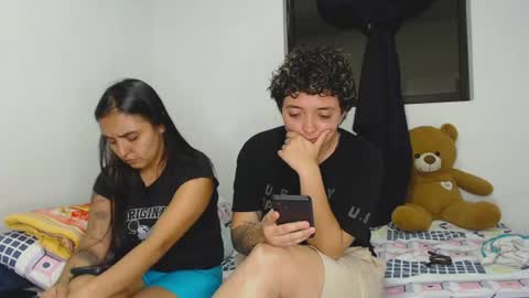 Snapshot of kammy_cami chatting on 07.15.26 kammy y camila online show from 07.15.26