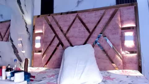 Snapshot of kandy_bronw chatting on 11.22.25 Kandy online show from 11.22.25