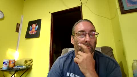 Snapshot of kansasfarmer1 chatting on 10.10.25 kansasfarmer1 online show from 10.10.25