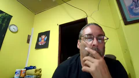 Snapshot of kansasfarmer1 chatting on 10.14.25 kansasfarmer1 online show from 10.14.25