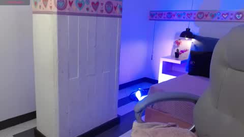 Snapshot of kaoryy_1 chatting on 12.16.25 kaoryy_1 online show from 12.16.25