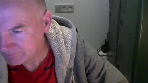 Snapshot of kapitein_rob chatting on 01.27.25 Robbie online show from 01.27.25