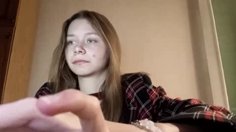 Snapshot of karaescorcia chatting on 12.14.25 Ria online show from 12.14.25