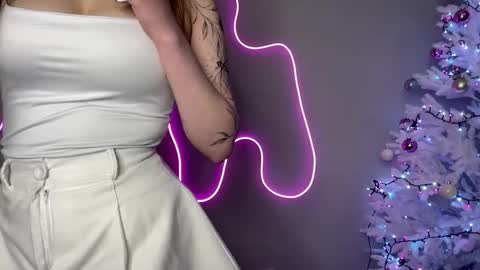 Karalina online show from 12.20.25