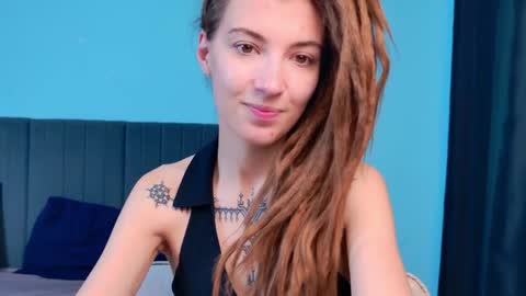 Kara online show from 10.31.25