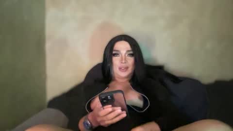 Snapshot of kardeyfynes chatting on 12.19.24 MARIA online show from 12.19.24