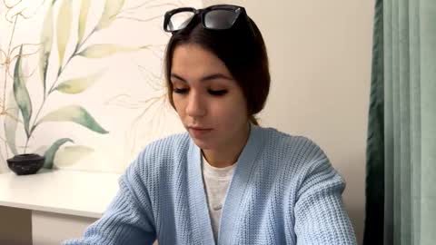 kareentrueax online show from 10.15.25