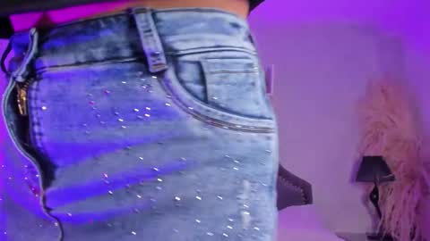 Snapshot of karelymitchel chatting on 02.21.26 Karely online show from 02.21.26