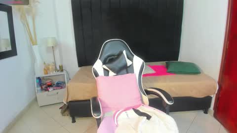 karen_adamss online show from 01.10.26