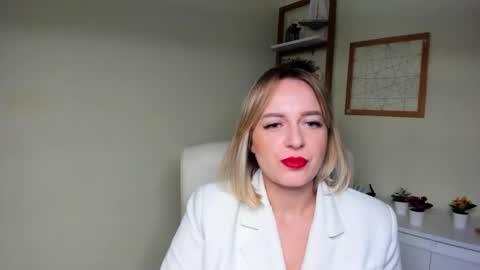 Snapshot of karenenergy chatting on 12.15.25 Karenenergy online show from 12.15.25