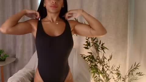 Snapshot of kari_brooks chatting on 06.19.26 kari_brooks online show from 06.19.26