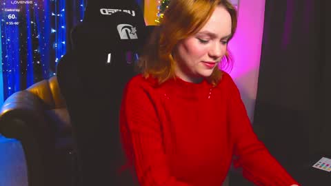 Snapshot of kari_lunna chatting on 12.20.24 Karoline online show from 12.20.24