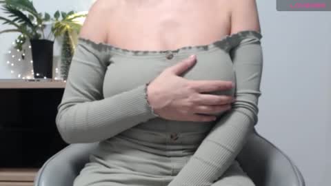 Snapshot of karin_lover chatting on 12.09.24 You can call me K  online show from 12.09.24