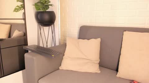 Kari online show from 02.26.25