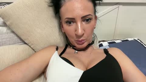 Karina online show from 01.05.25