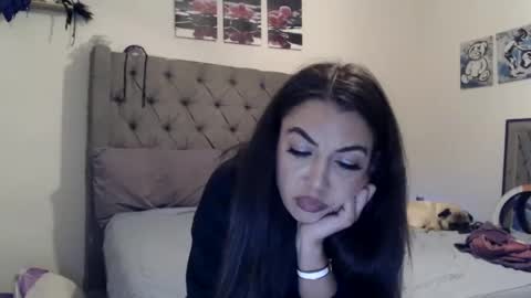 Snapshot of karinakummings chatting on 12.20.25 karinakummings online show from 12.20.25