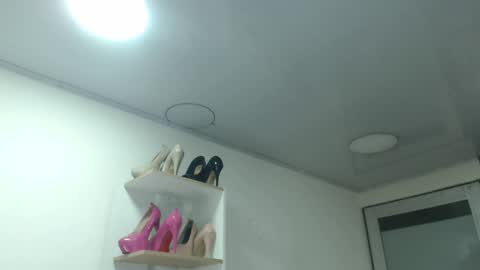 Karin online show from 02.15.25