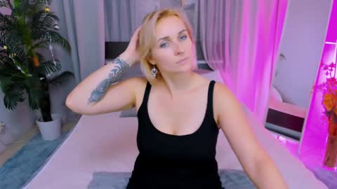 Karina  online show from 12.23.24