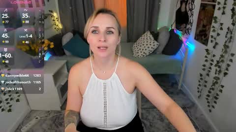 Karina  online show from 03.10.25