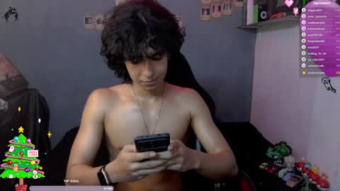 Snapshot of kariozzz chatting on 12.12.24 call me kai 3 online show from 12.12.24